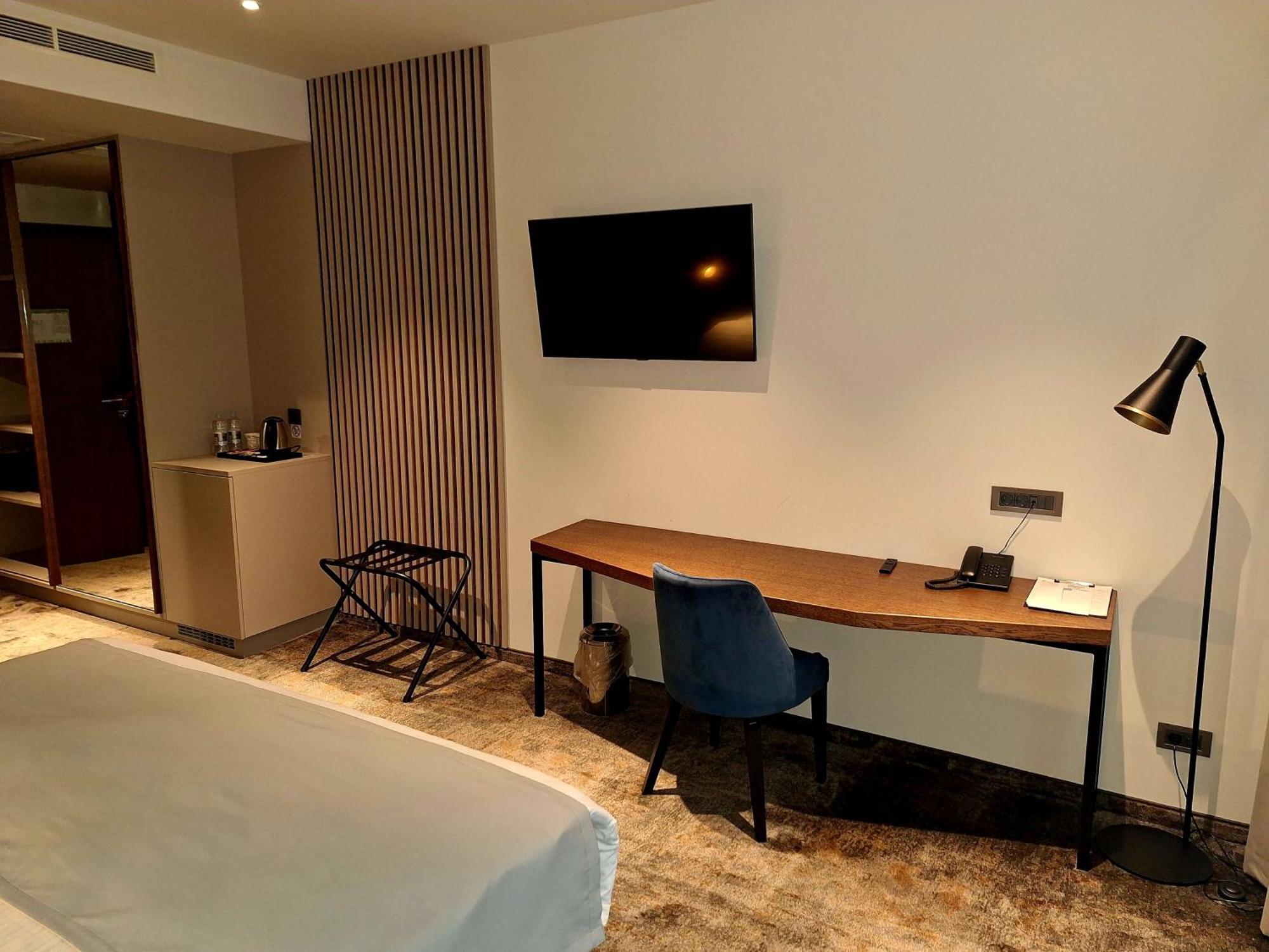 Inova Hotel Zagreb Bagian luar foto